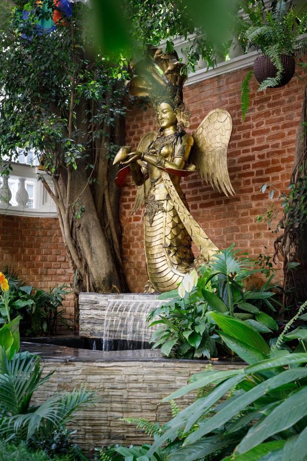 Hotel Thrive, A Tropical Courtyard Kathmandu Esterno foto