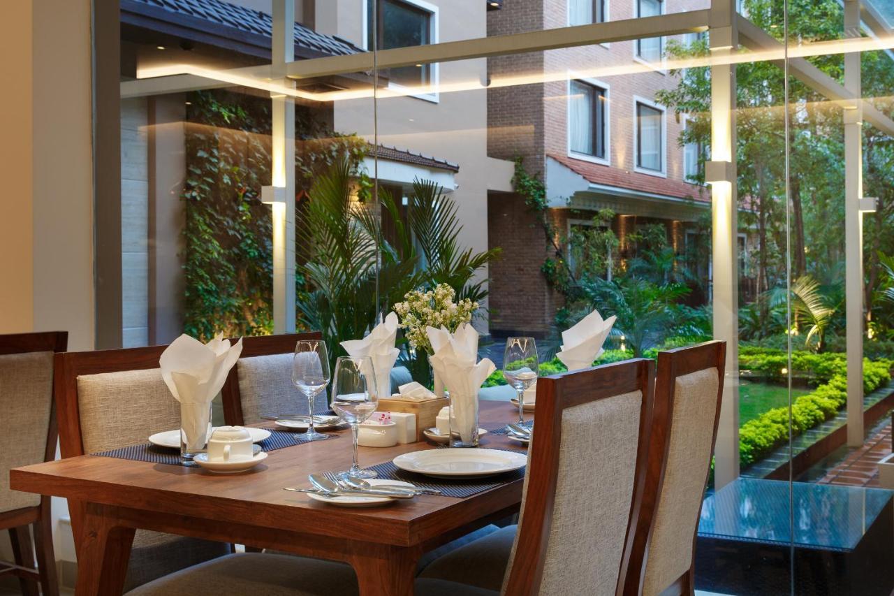 Hotel Thrive, A Tropical Courtyard Kathmandu Esterno foto