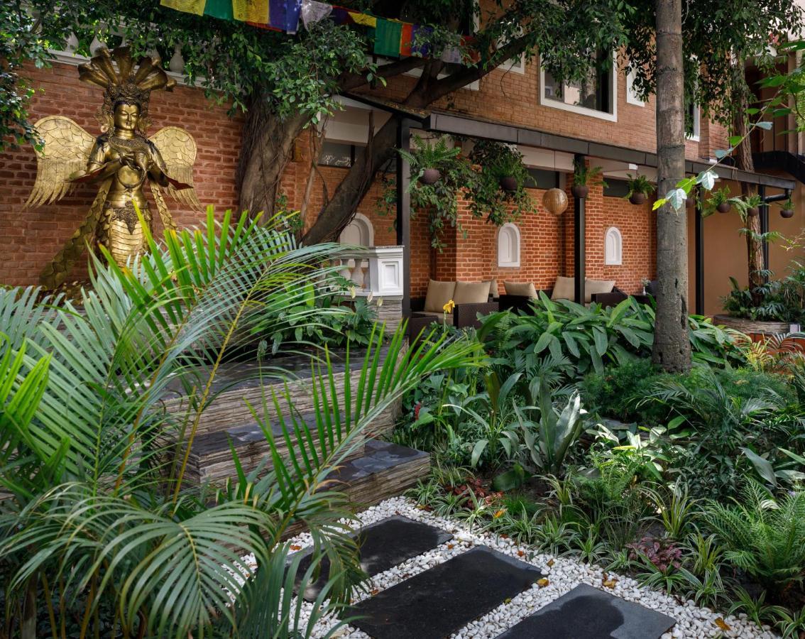 Hotel Thrive, A Tropical Courtyard Kathmandu Esterno foto
